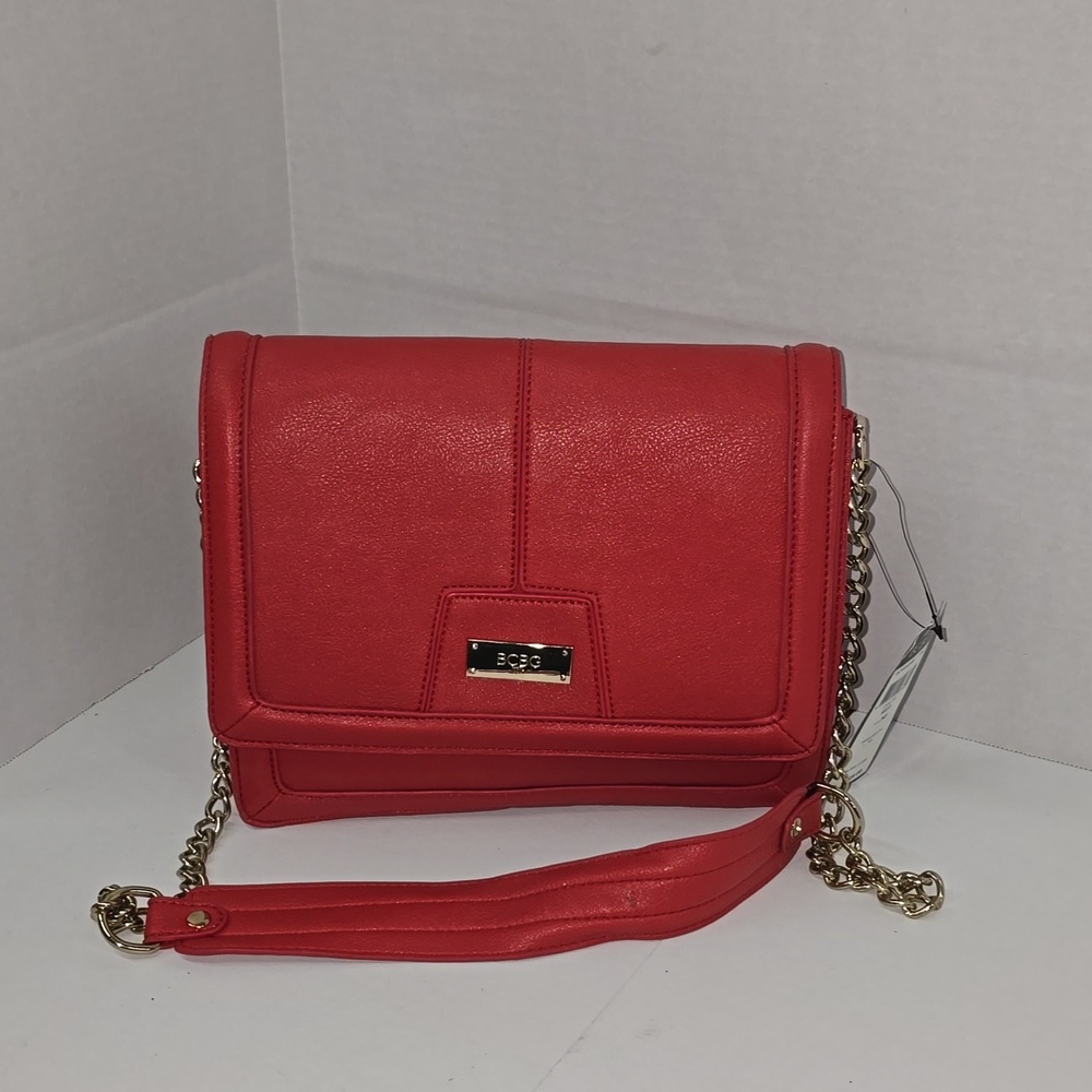 BCBG Paris Red Shoulder Purse Gold Chain Magnetic Closure Double Compartment NWT